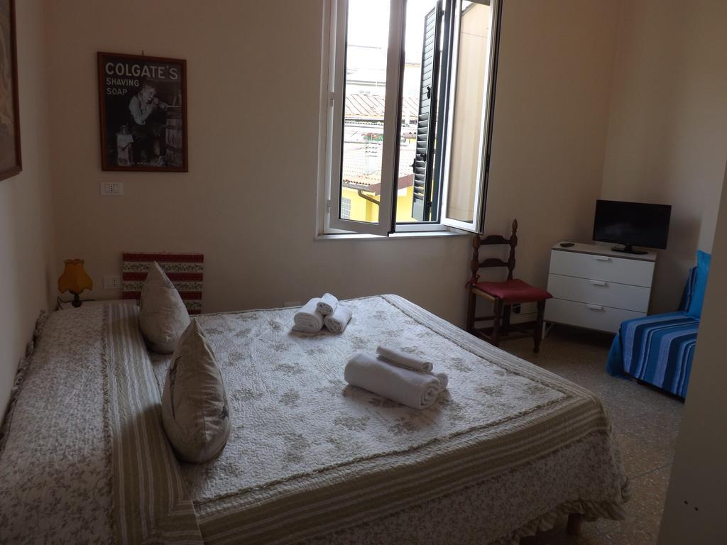 مونتيكاتيني تيرمي B&B Central Toma المظهر الخارجي الصورة